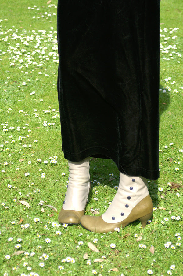 Everyday Fluevogs | March 17, 2011