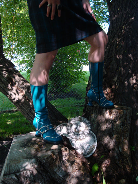Everyday Fluevogs | October 19, 2010