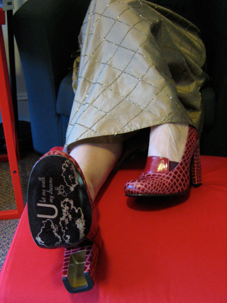 Everyday Fluevogs | November 20, 2010