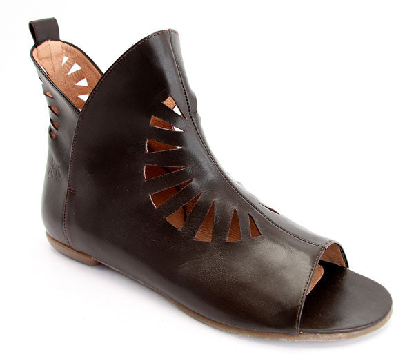 Spring '11 Sneak Preview: Integrity Lindsay