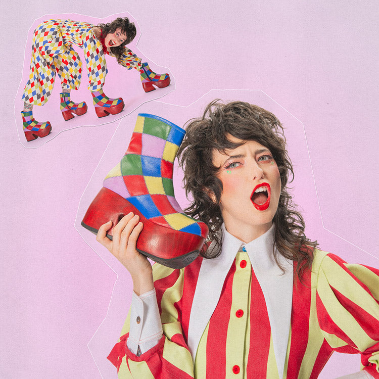 John Fluevog et Sarah Sherman ont conçu en collaboration la botte à sabot Sarah Squirm