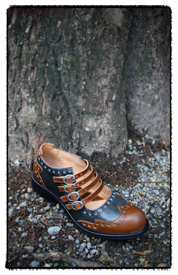 Fall 2010 | New Colour in the Adrian Alli