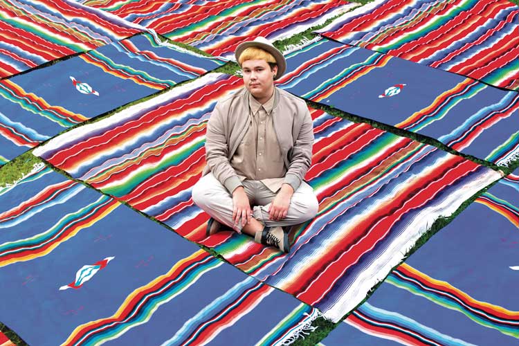Le Gagnant de La Bourse Pour L'Artiste de Fluevog 2020 !