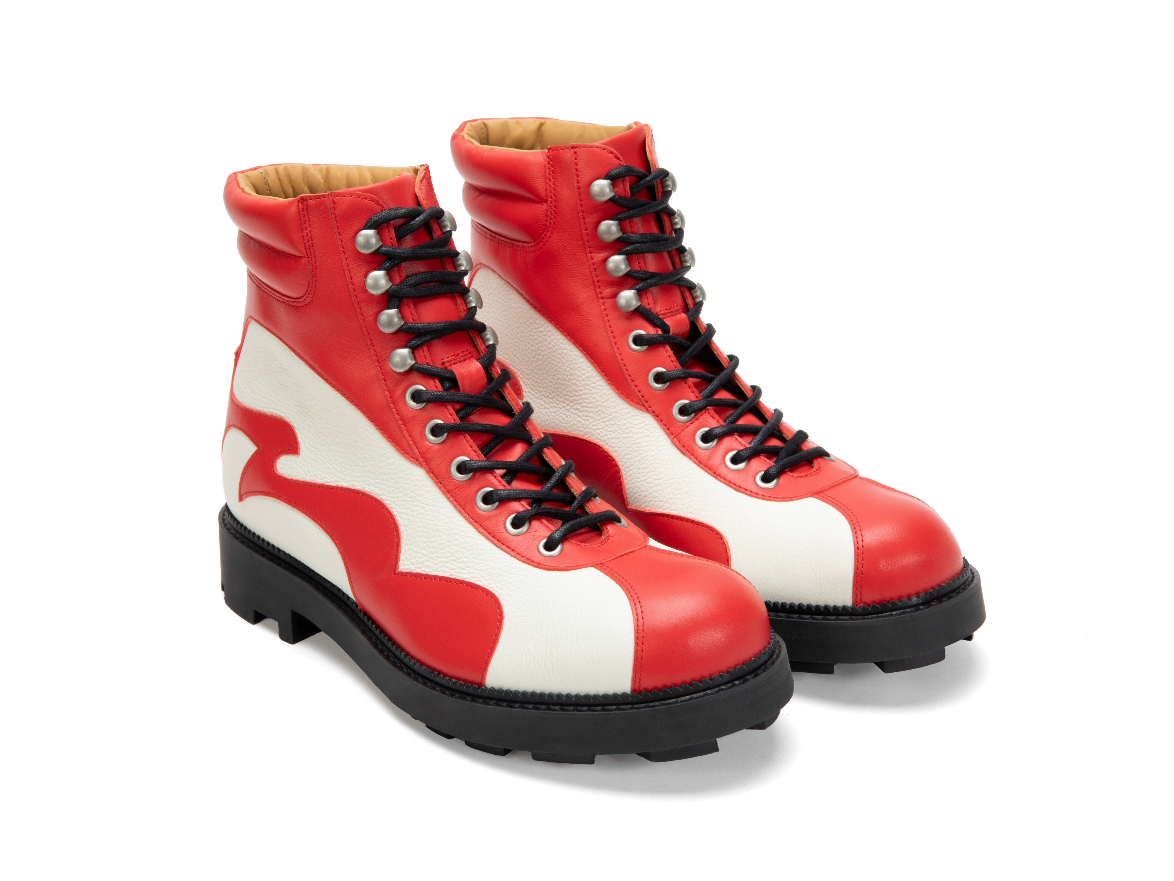 red_white - Quarter View