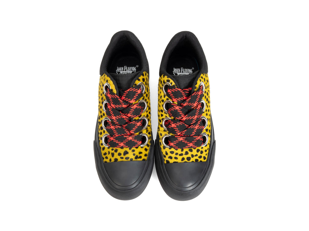 yellow_dot_black - Top View