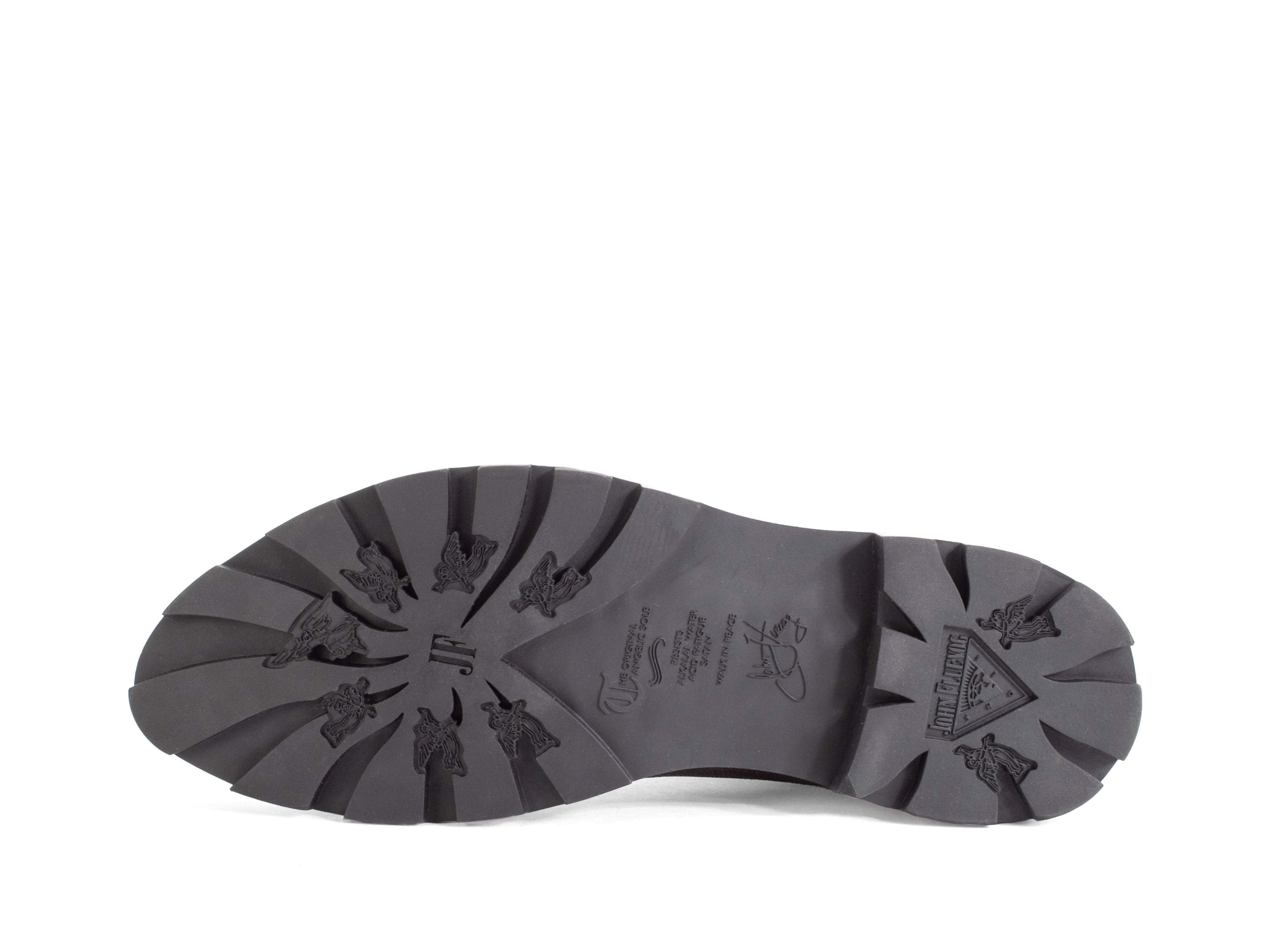 grey_pebble_brush_off - Sole