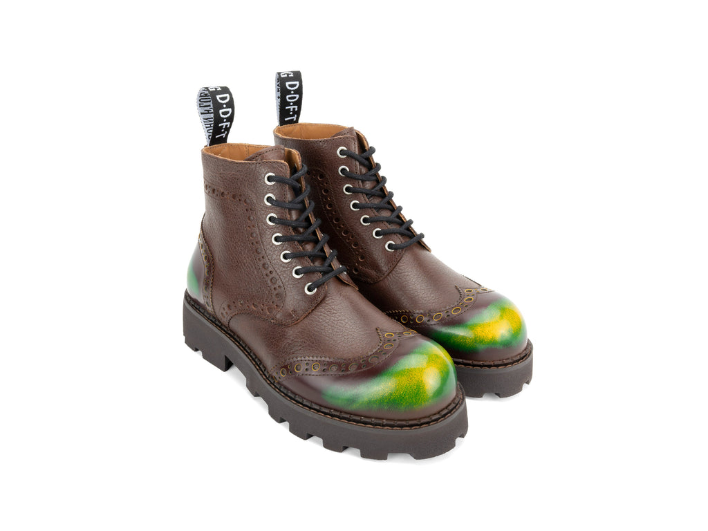 brown_green_yellow_rub-off - Quarter View