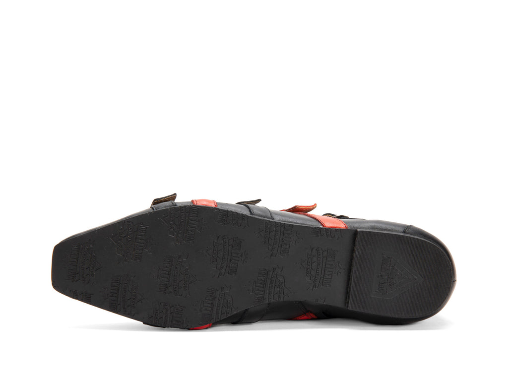 black_red - Sole View