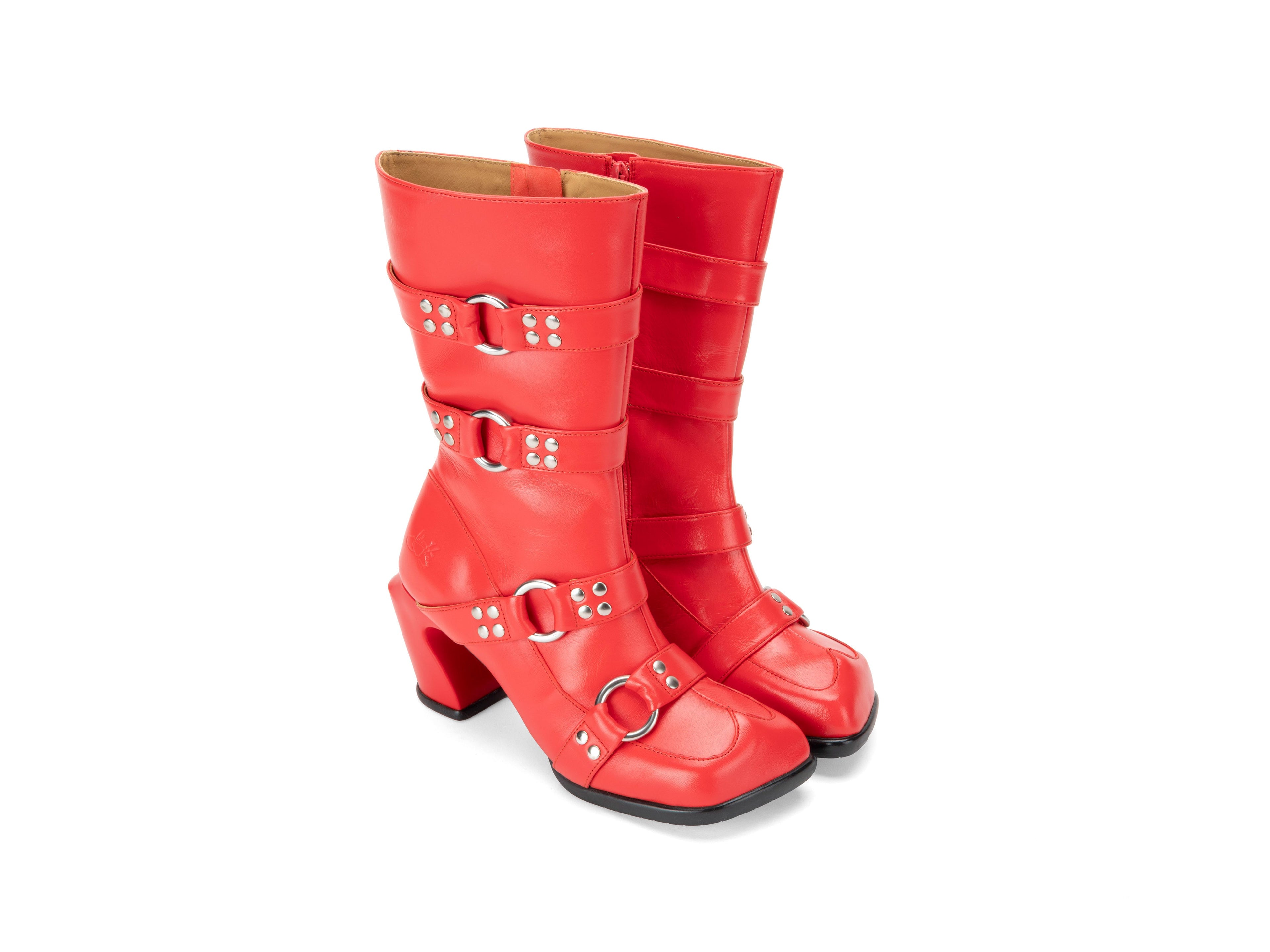 red - Quarter View