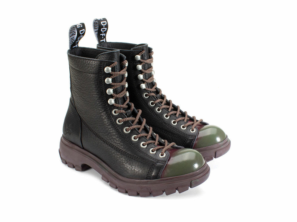 black_purple_green - Quarter view