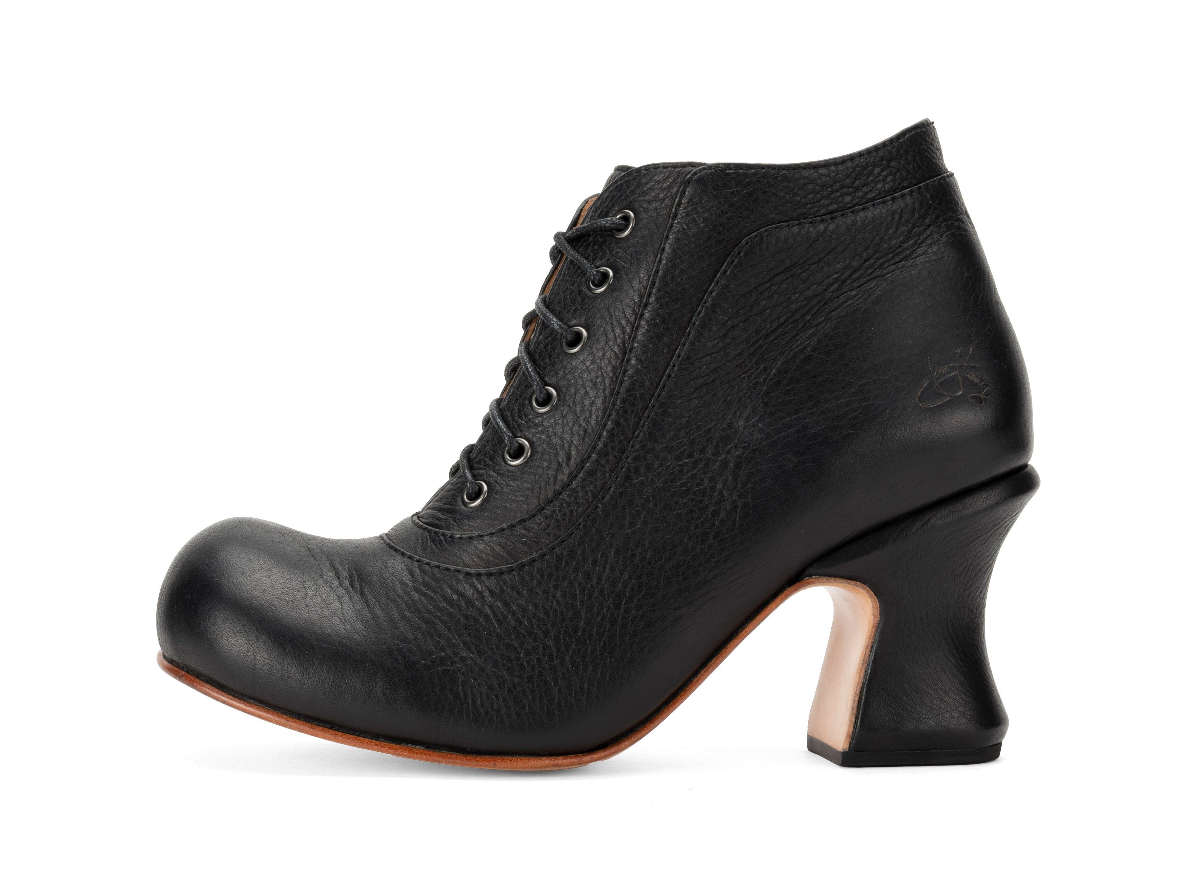 black - Profile Outside