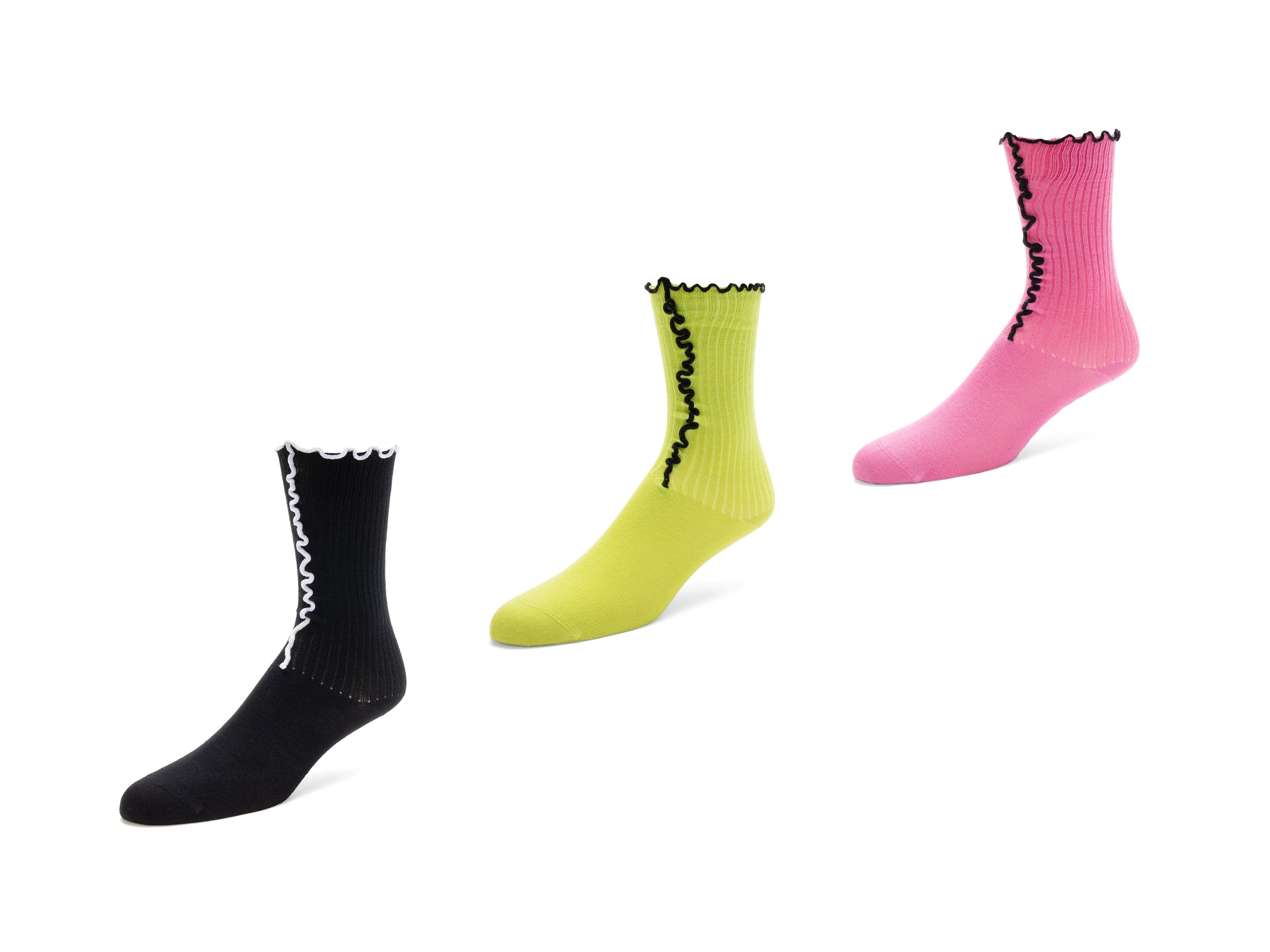 black_pink_green - Quarter View