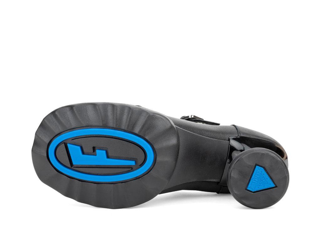 black - Sole View