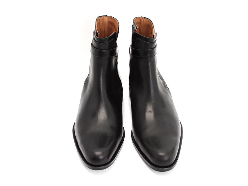 328 Newbury St Black