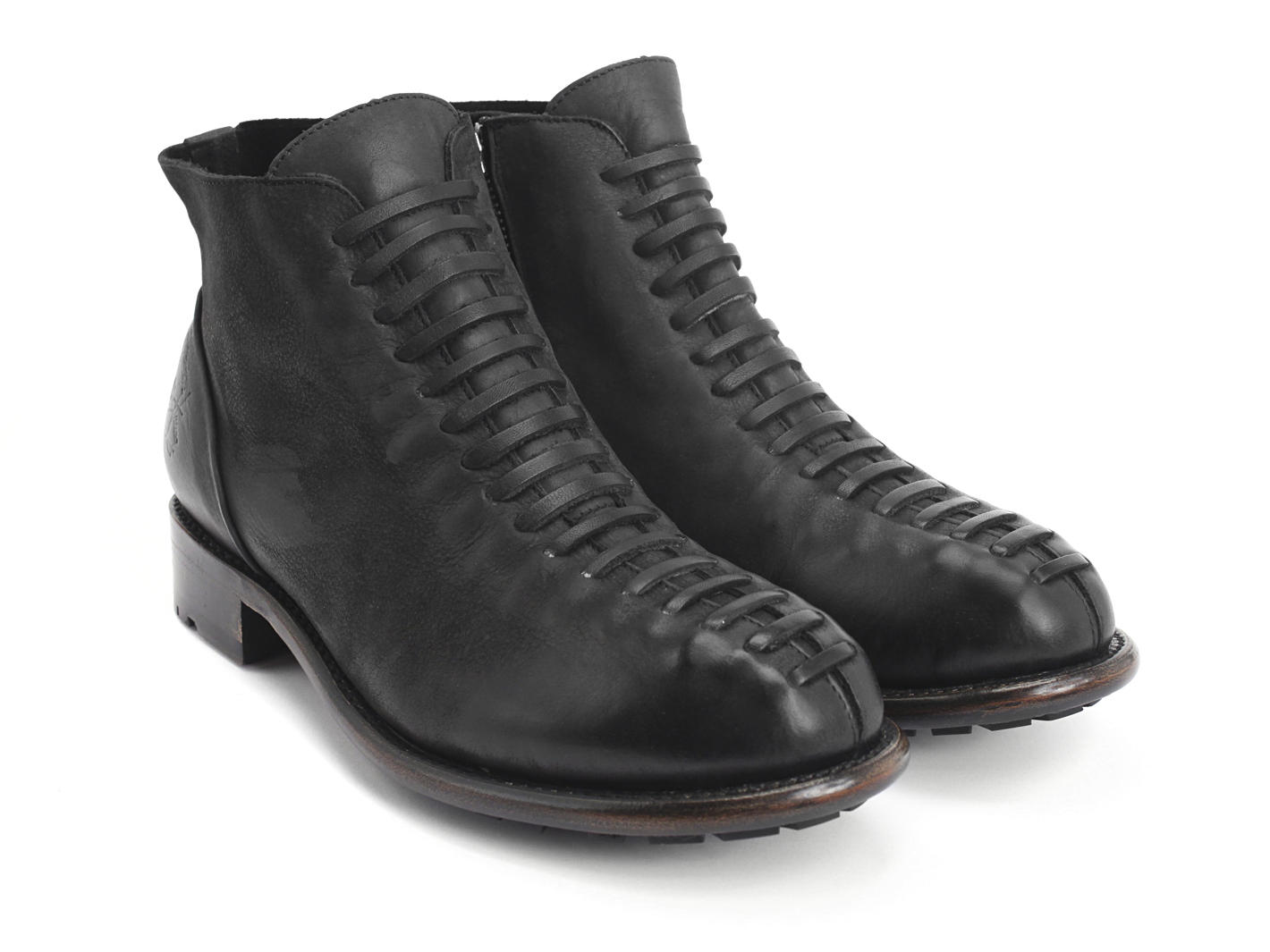 Babette : Femmes Noir Bottillon avec faux lacets: Quarter view
