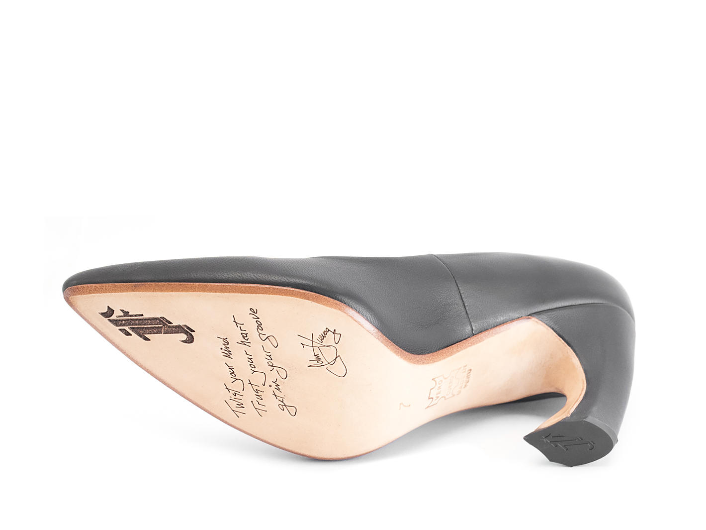 Boogaloo Black Classic pump: Sole