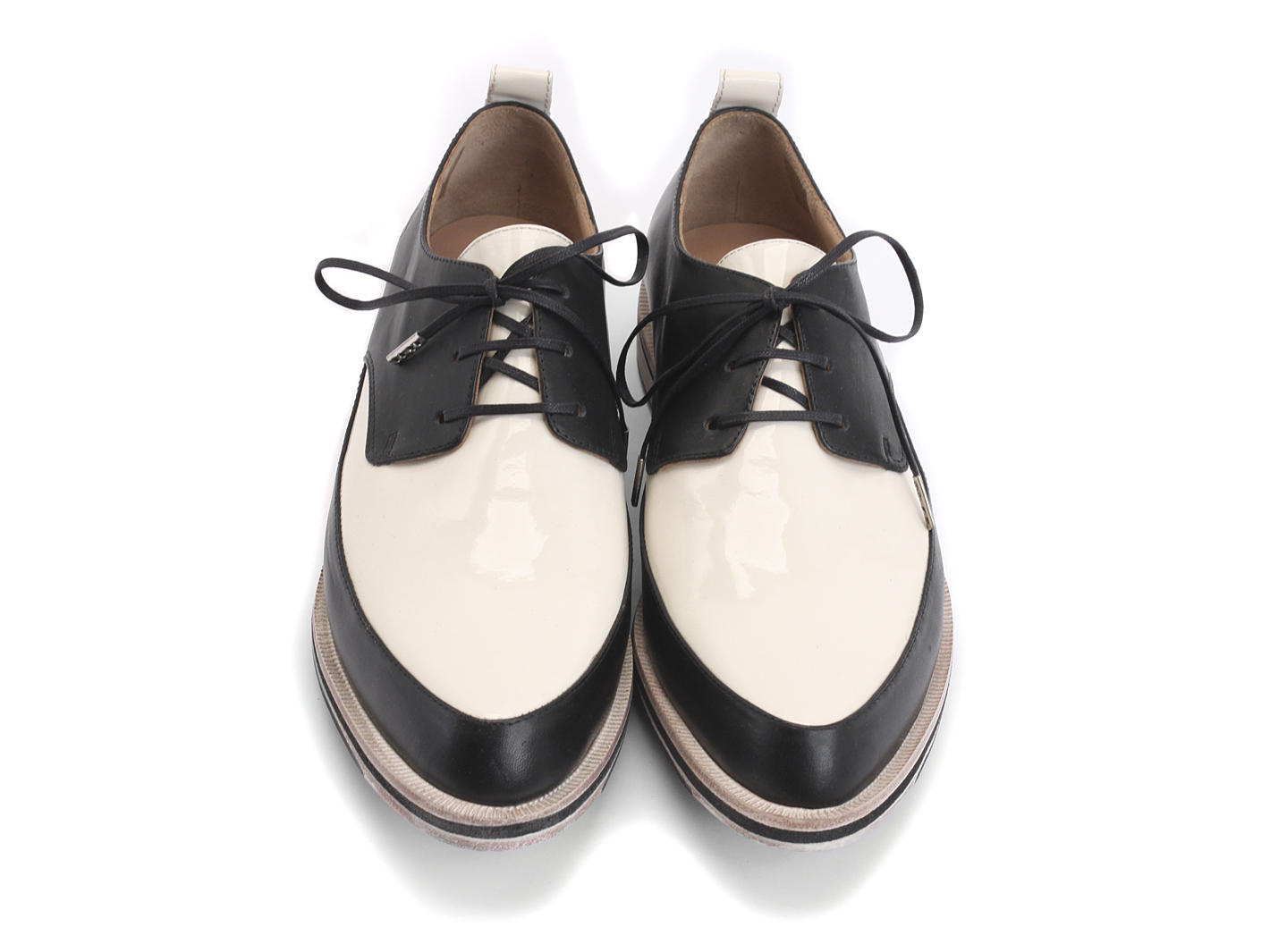 Carla Noir & crème Lace-Up Leather Derby: Profile outside