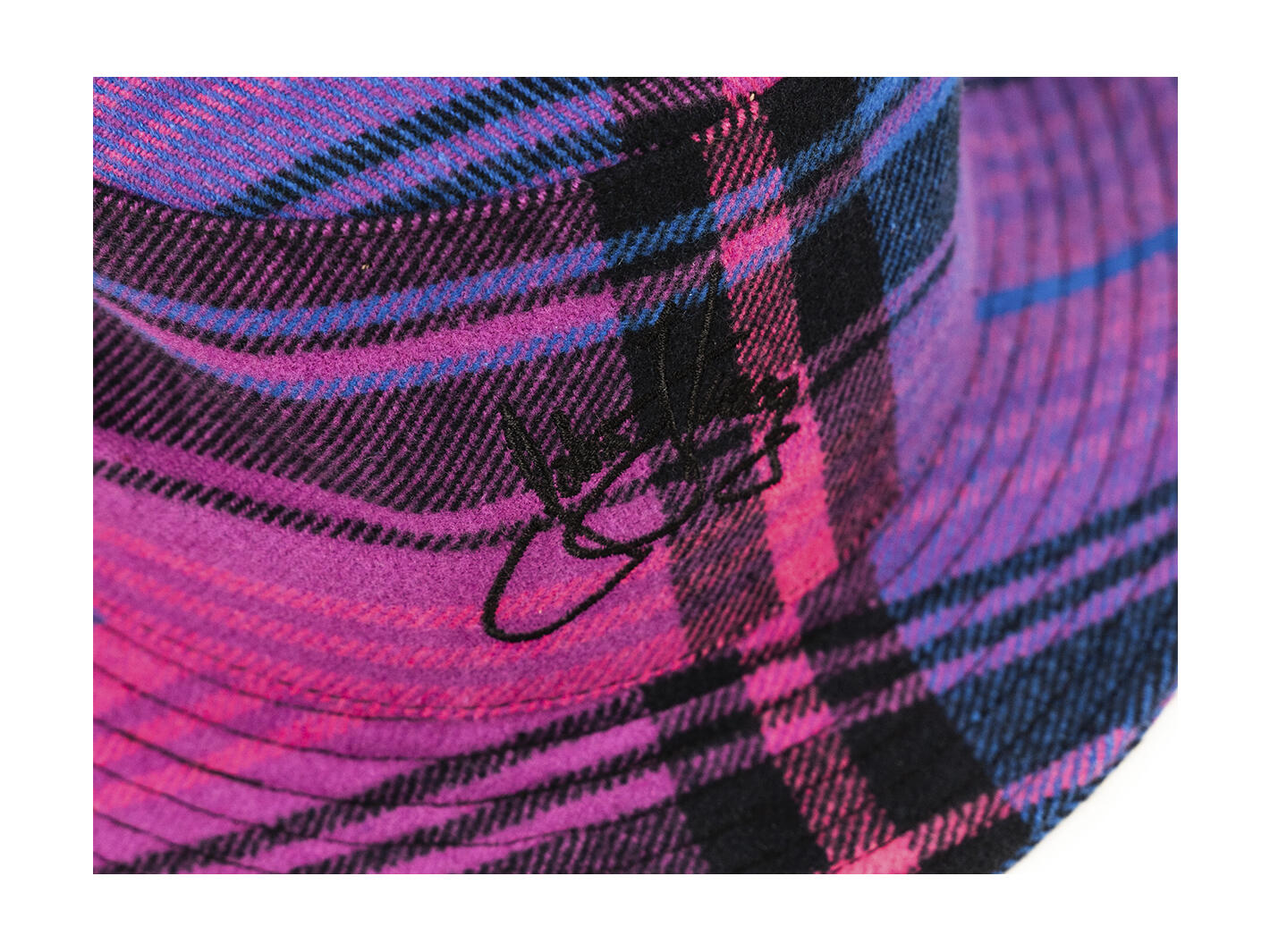 Chapeau cloche Plaid violet Chapeau cloche en tissu brodé