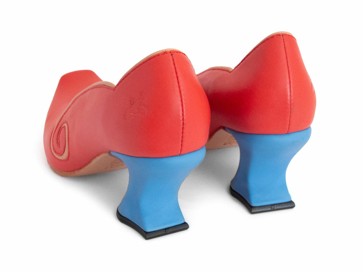 Clara Rouge Escarpin en cuir avec arabesque: Back