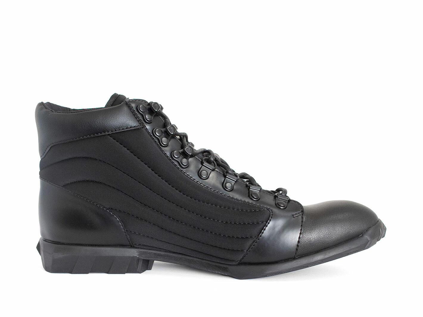 Comet Noir Chaussure lacée en cuir végétalien: Profile inside