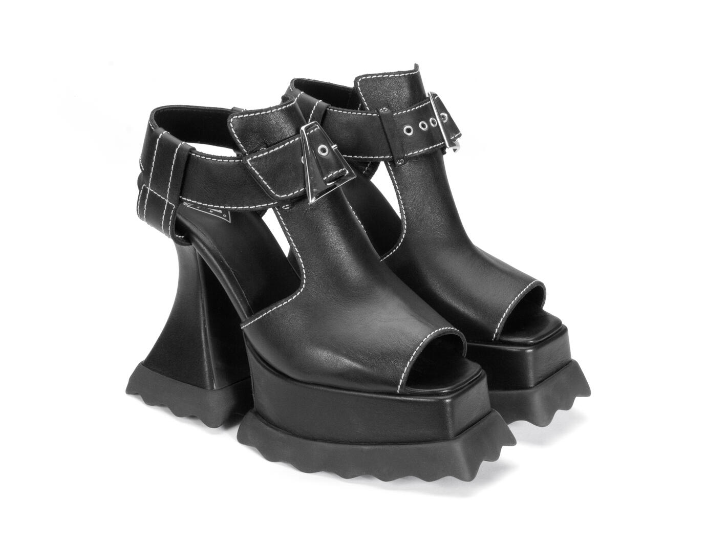 Daisy Noir Talon salomé à plateforme: Quarter view