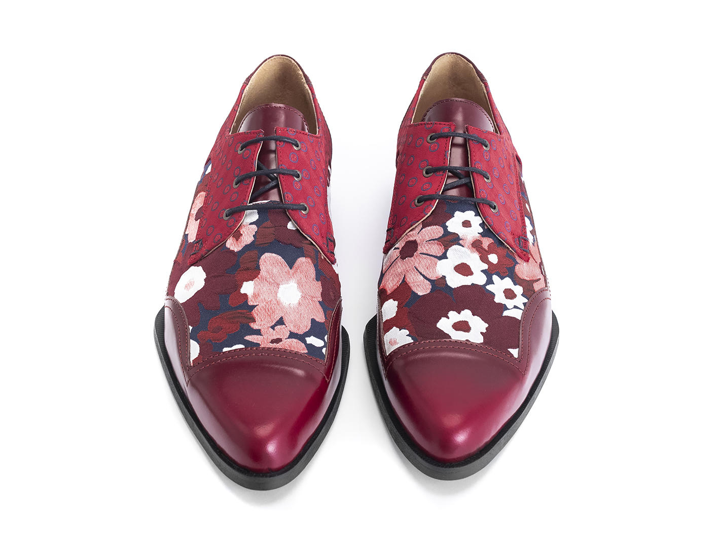 Dandolos Red/Dots Ornate Derby Shoes: Front