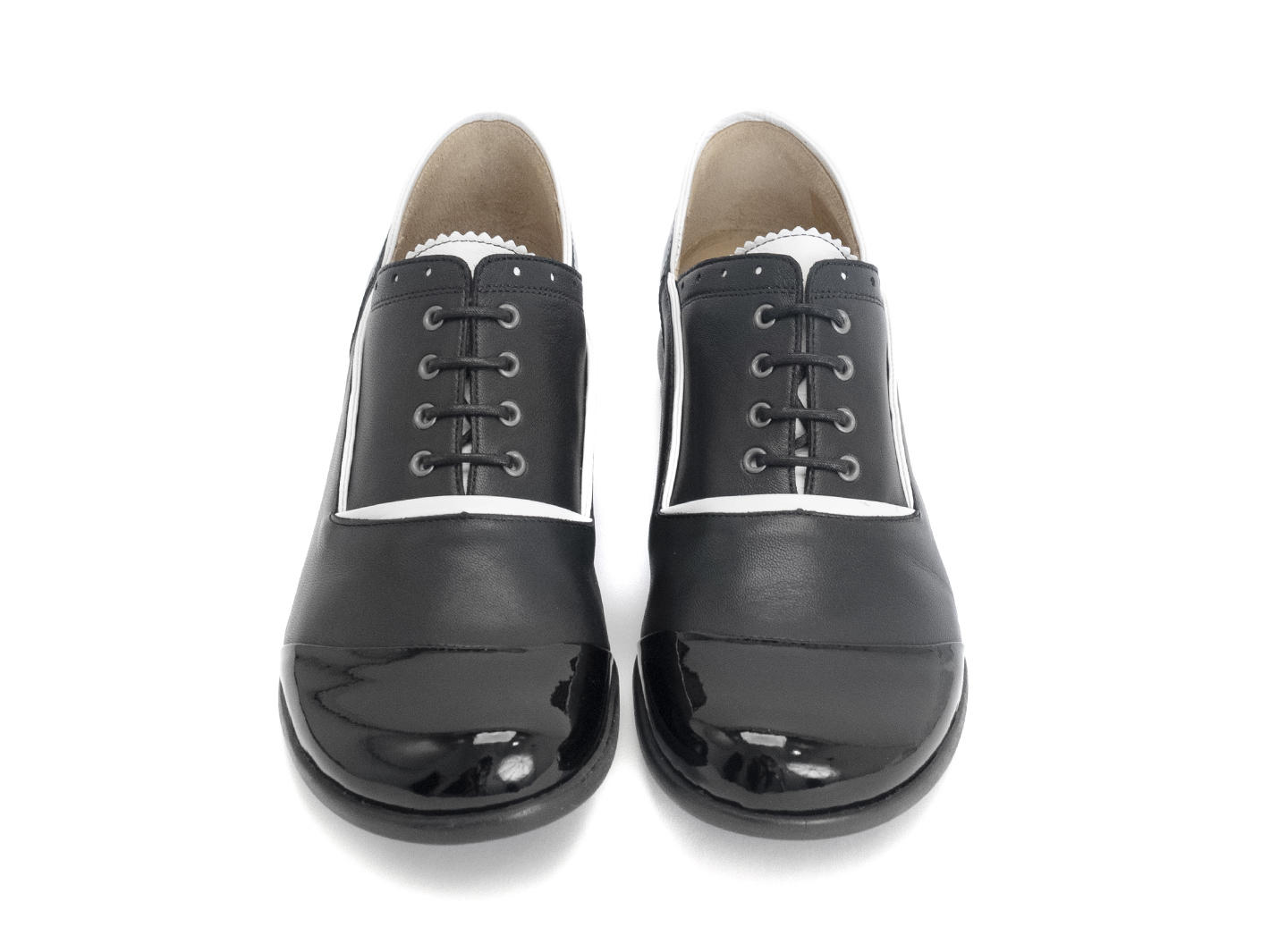 Darby Noir Chaussure lacée avec passepoil: Front