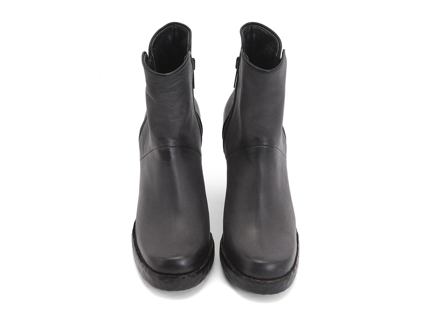 Double Dutch Black: Front