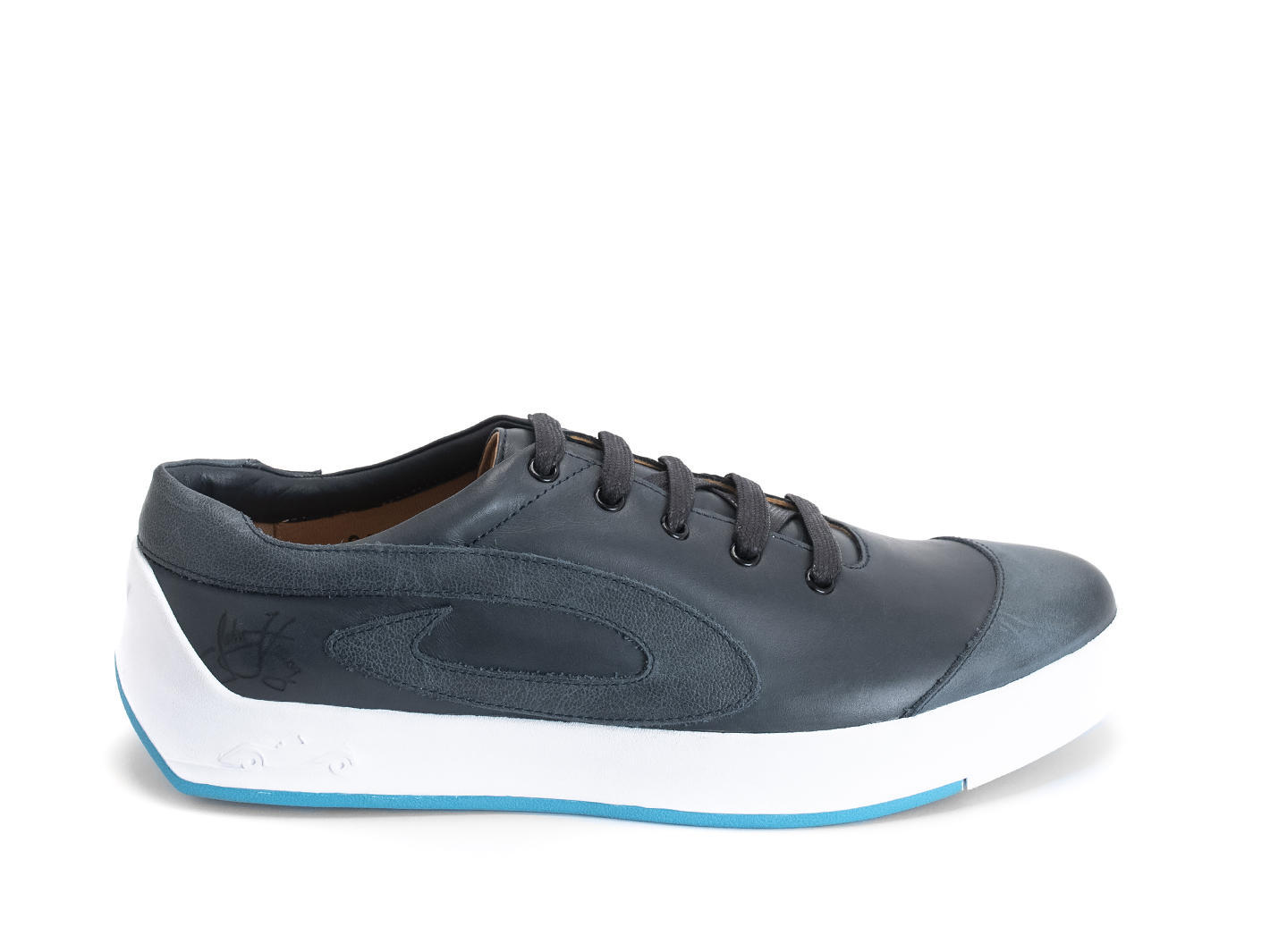 E-Type Navy Low top sneaker: Profile outside