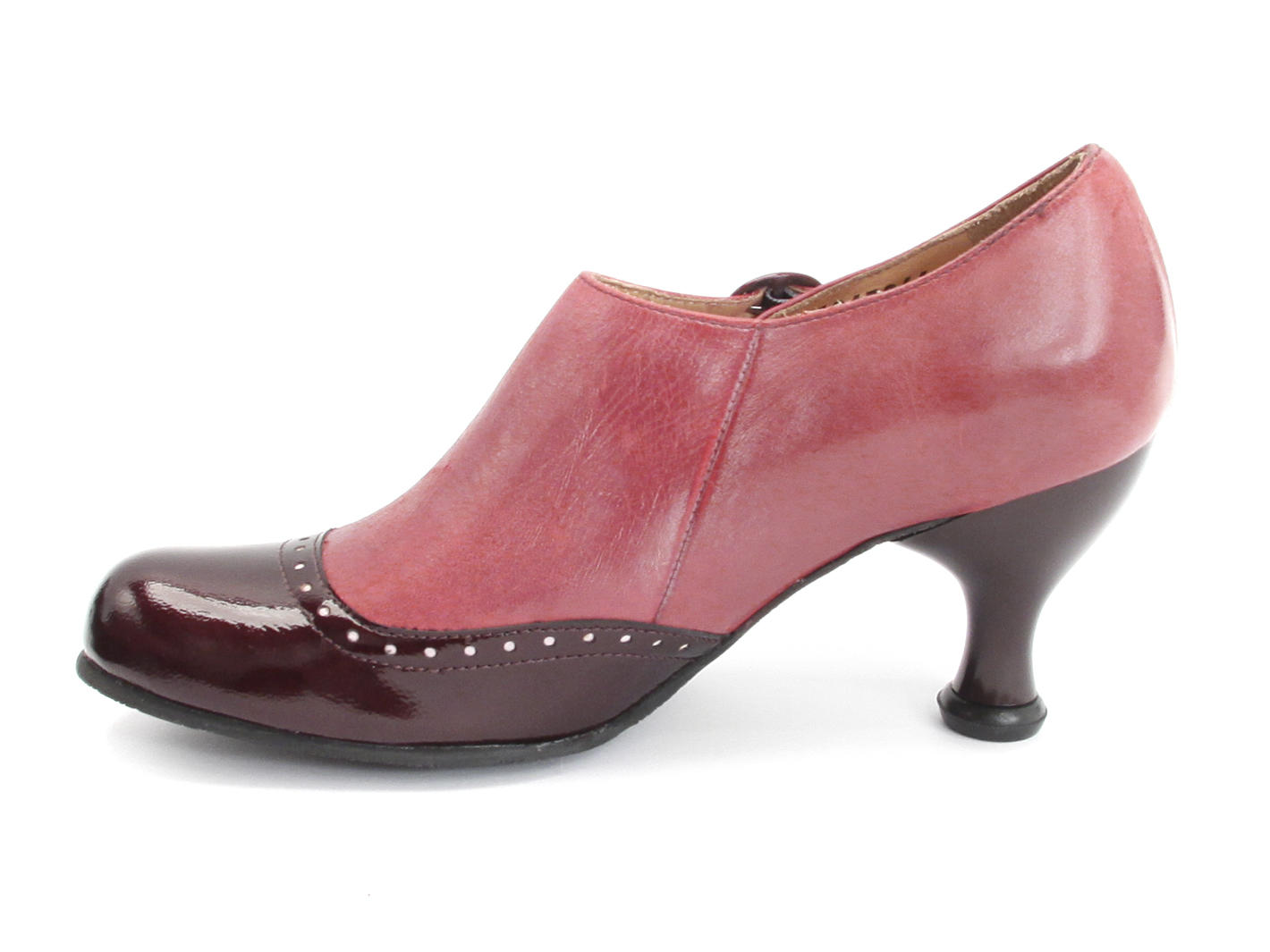 Ella Baker Rouge Talon brogue avec découpe: Profile inside
