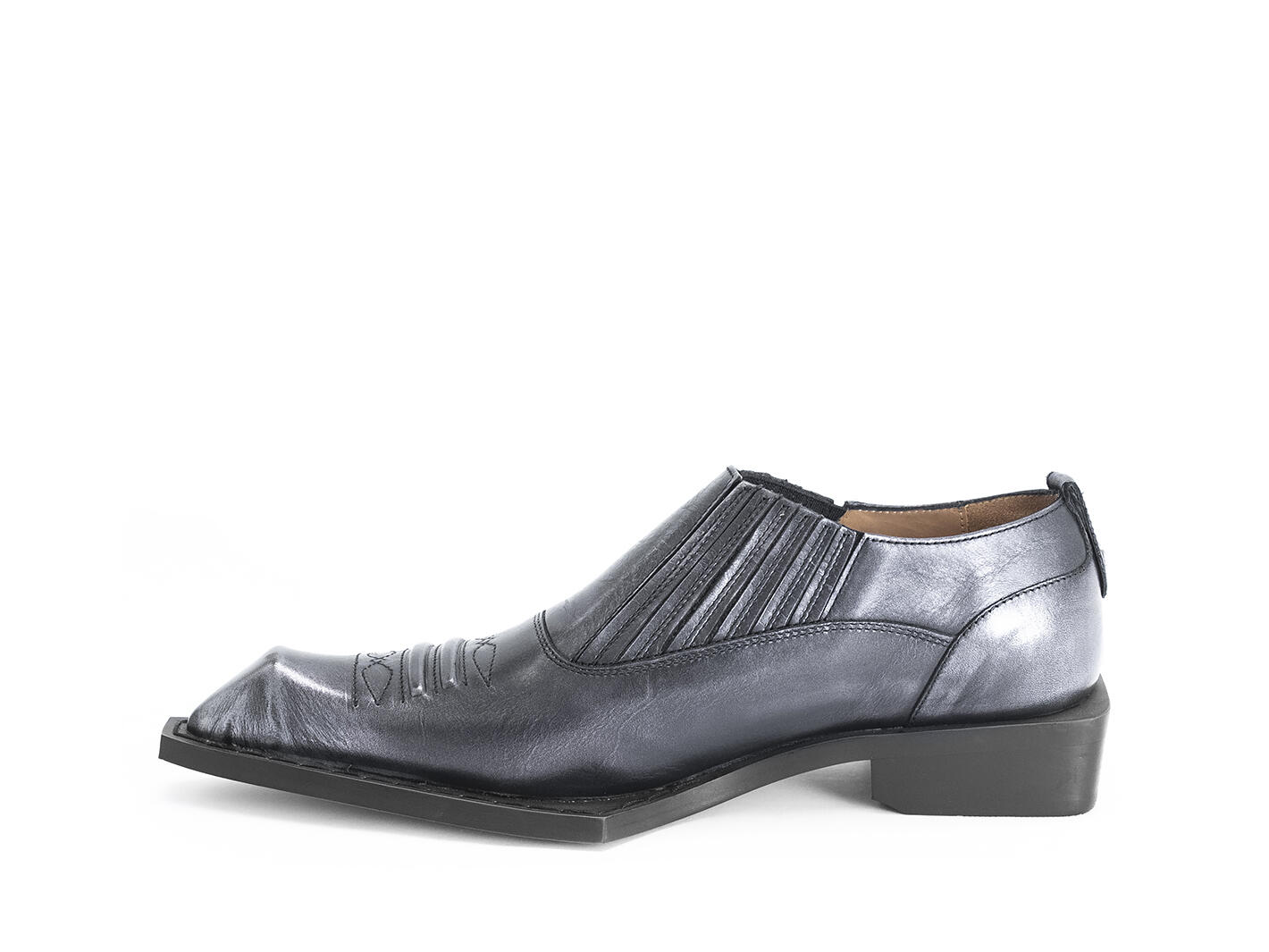 Garric: Men’s Grey Swordfish loafer: Profile inside