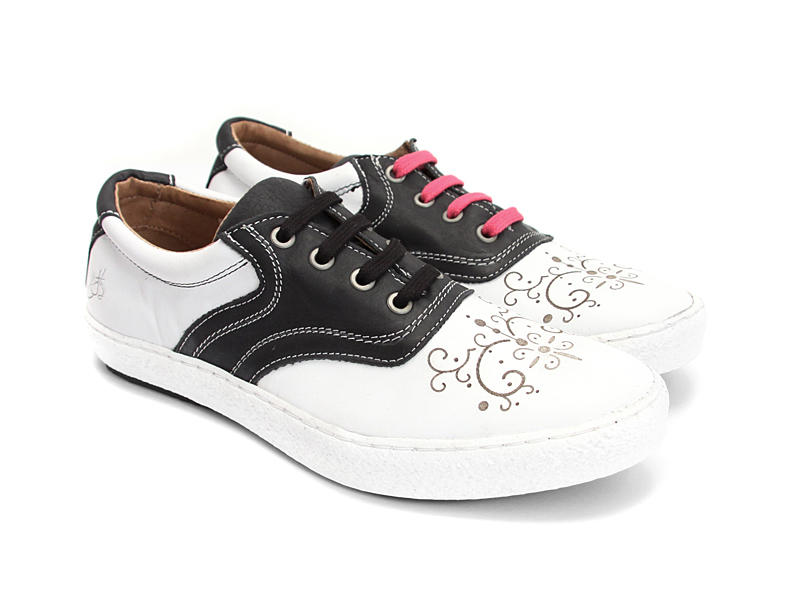 Gatzz White & Black