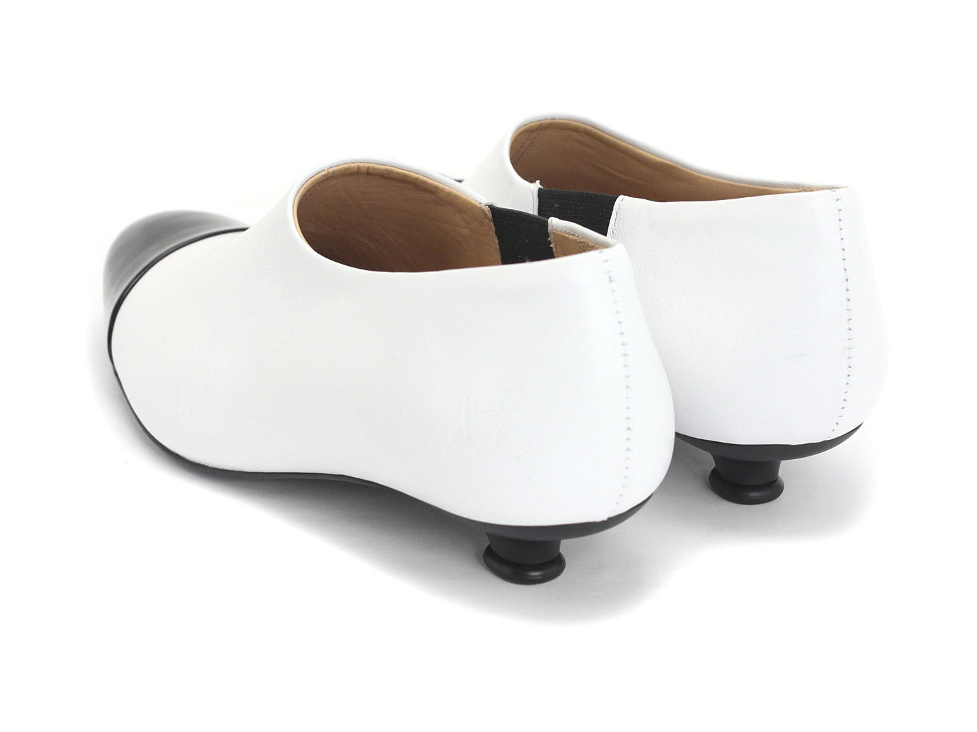 Gladice Noir & blanc Slip-On Leather Kitten Heel: Back