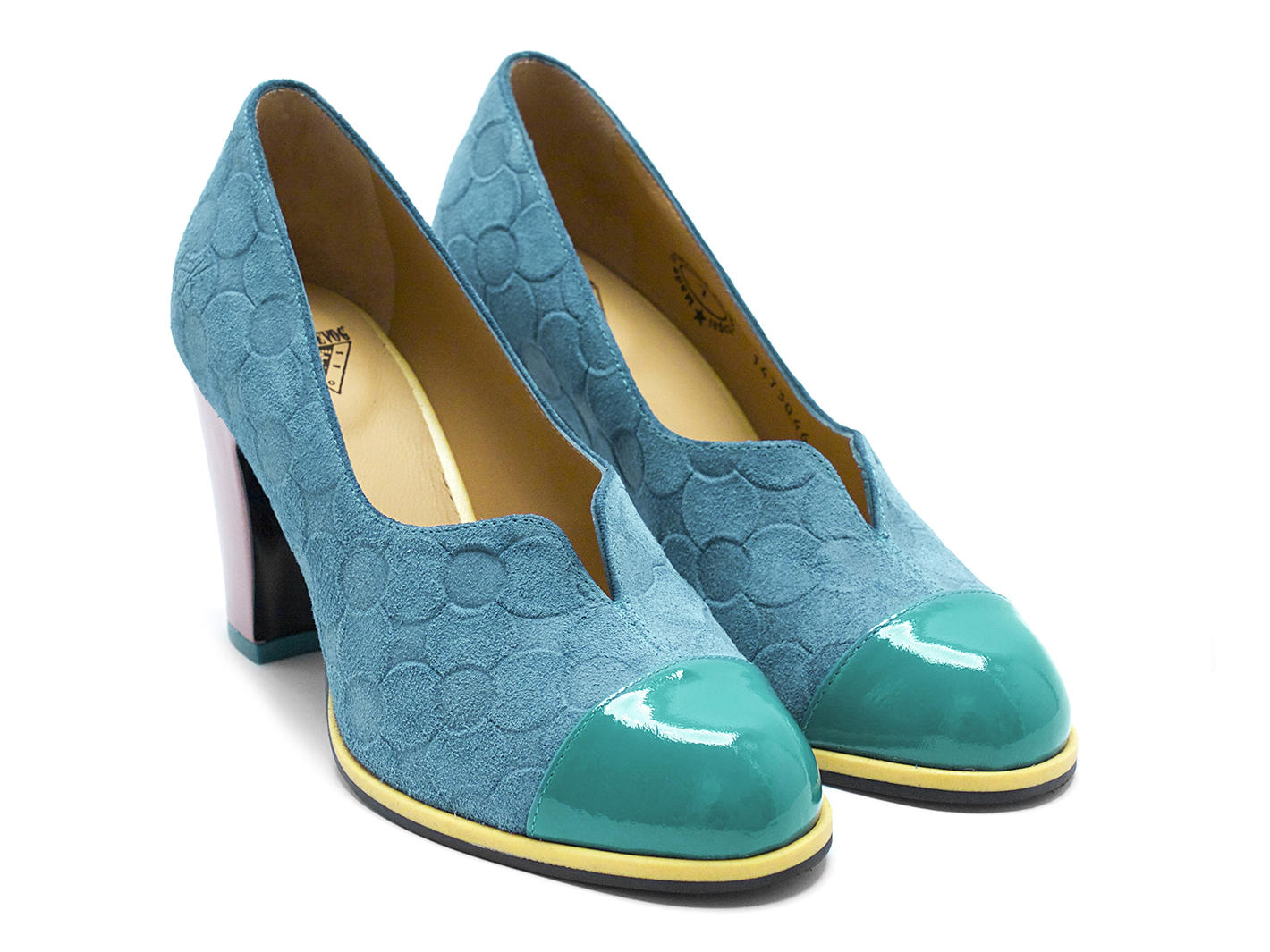 Iris Bleu Escarpin embossé: Quarter view