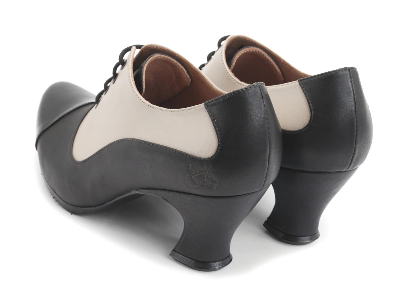 K2 Noir & crème Two-Toned Oxford Heel: Back