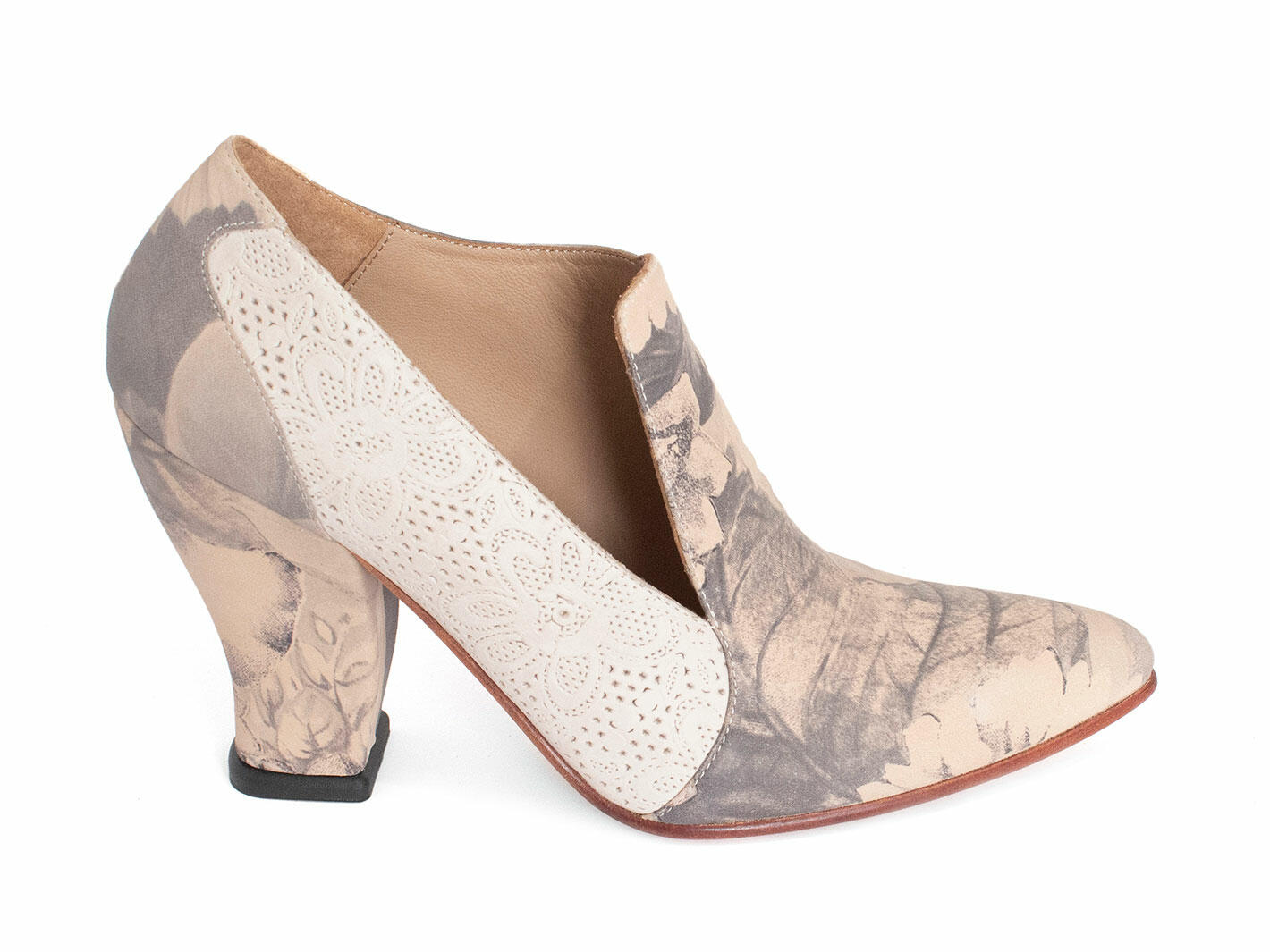 Kendra Beige/Grey Floral Pointed-Toe Leather Heels: Profile outside