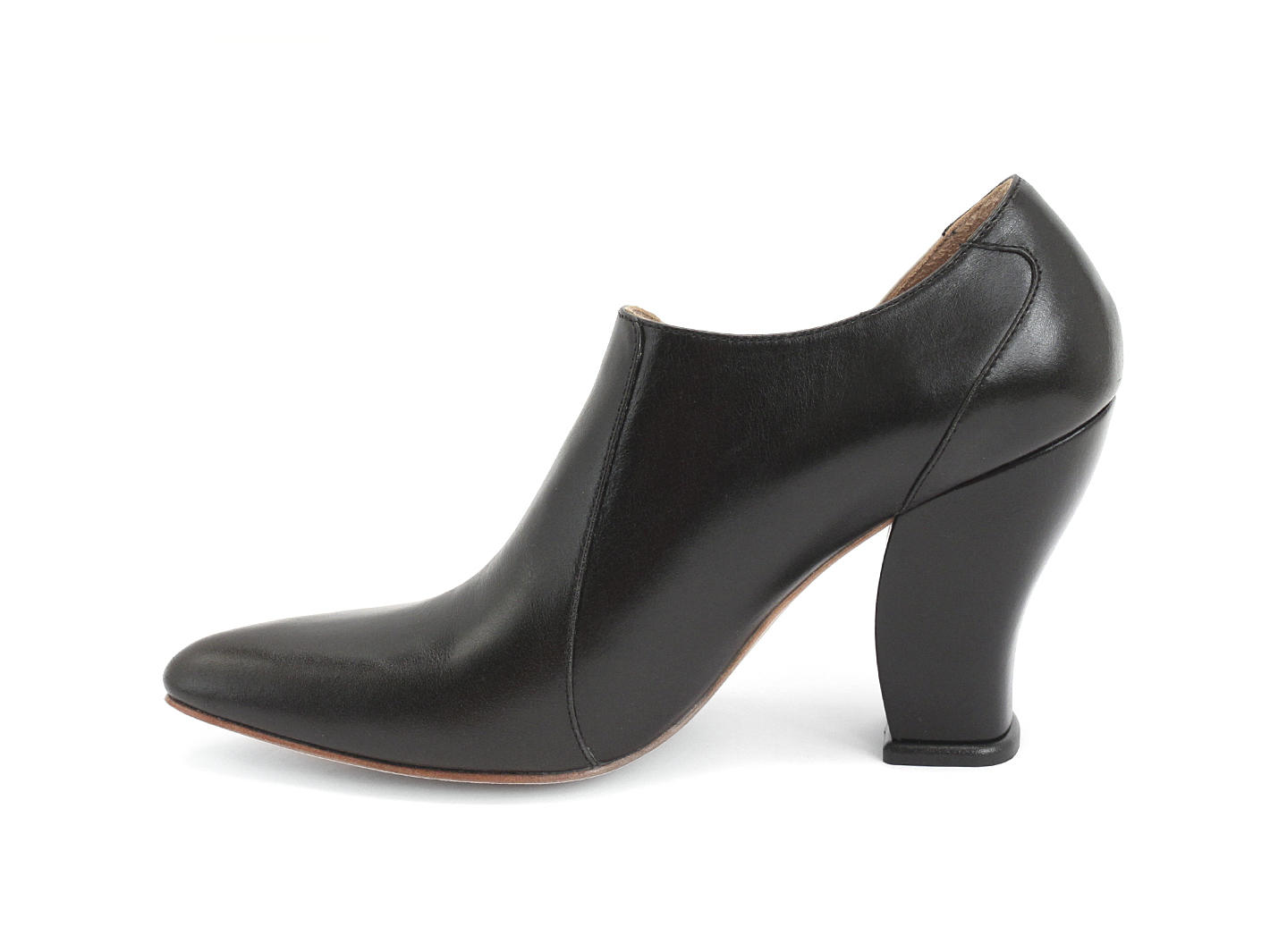 Kendra Noir & beige Bout Pointu Talon de Cuir: Profile inside