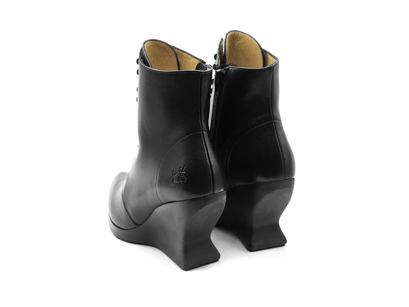 Looney Black Lace-up wedge boot: Back