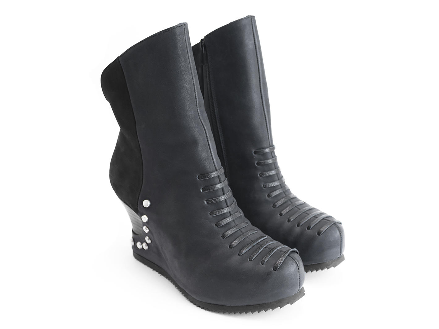 Maleika Noir Bottillon cheville talon compensé à rivets: Quarter view
