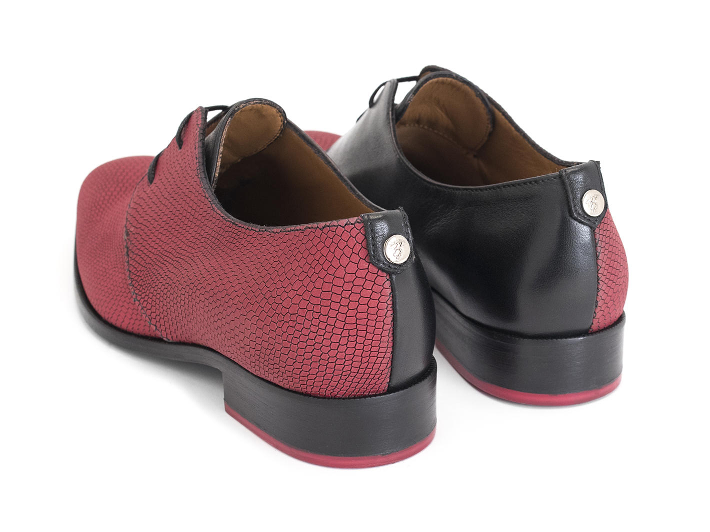 Manhattan: Men’s Black/Red reflective Asymmetrical derby shoe: Back