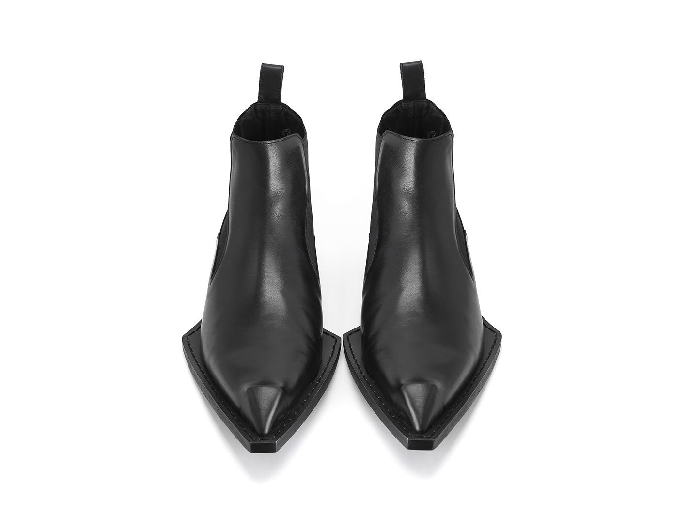 Matlock Noir Bottillon cambré ensorcelant: Front