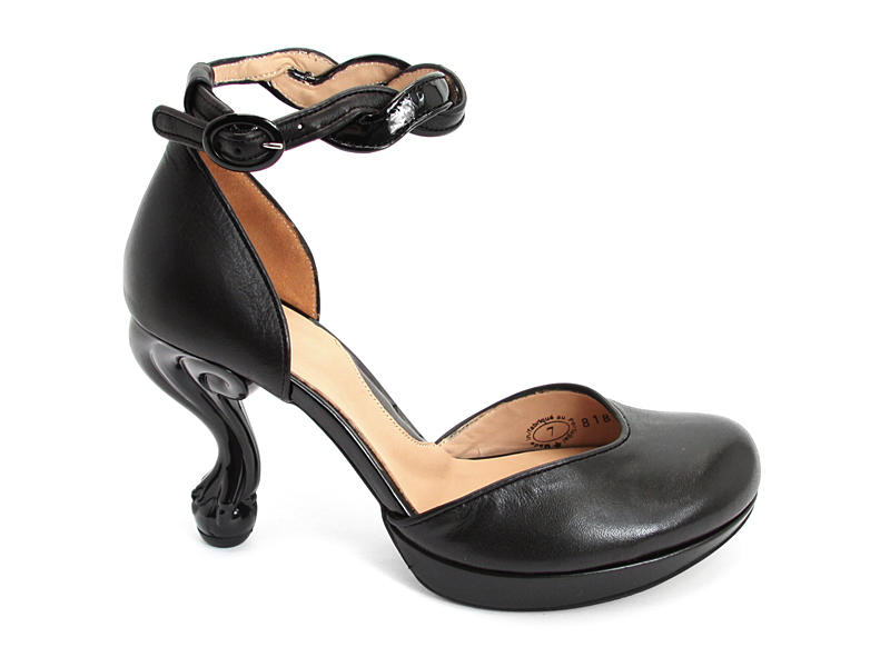 Nefertiti Noir
