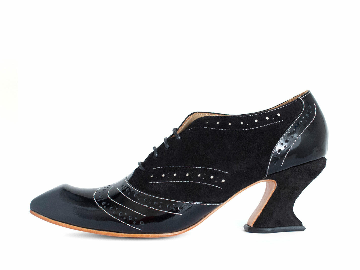 Nora Black Talon à lacets avec bout fleuri: Profile outside