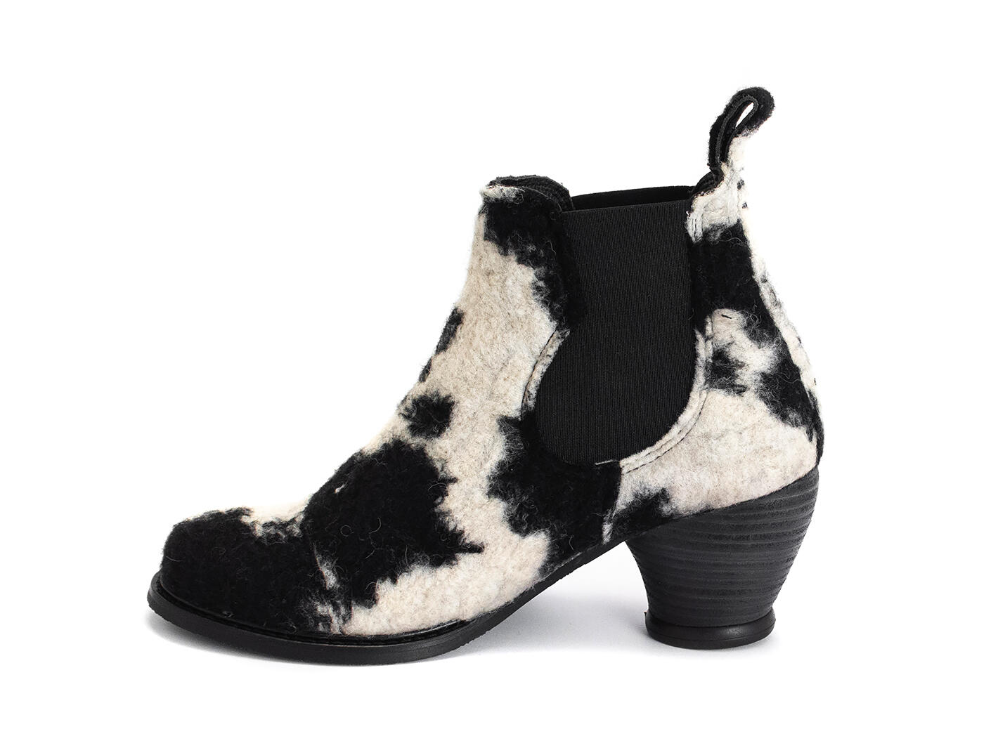 Odlum Cow Brogue Chelsea Boots: Profile inside