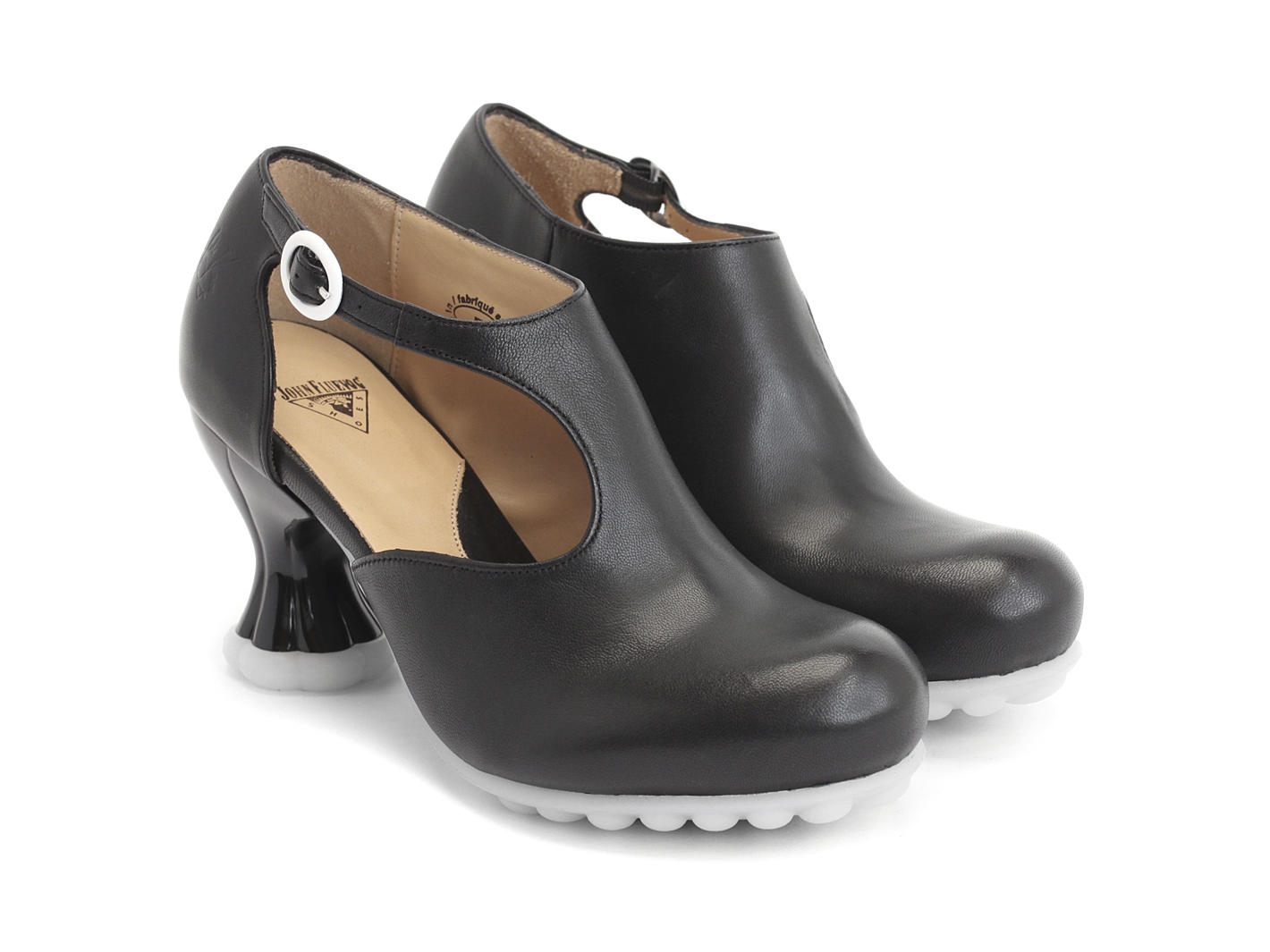 Opposition Noir Sexy side-buckled heel: Quarter view