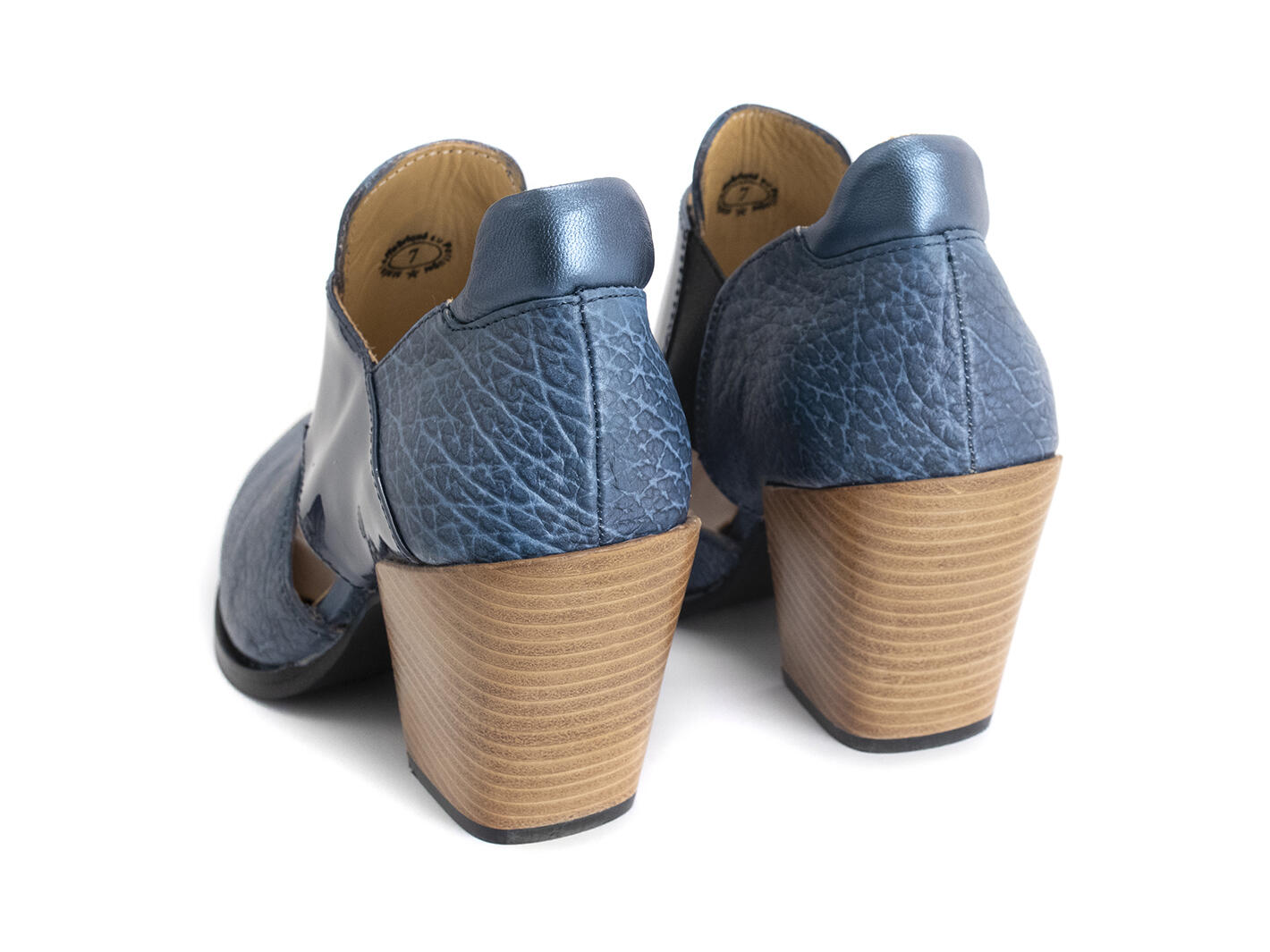 Room 502 Navy Open-sided bumped toe heel: Back