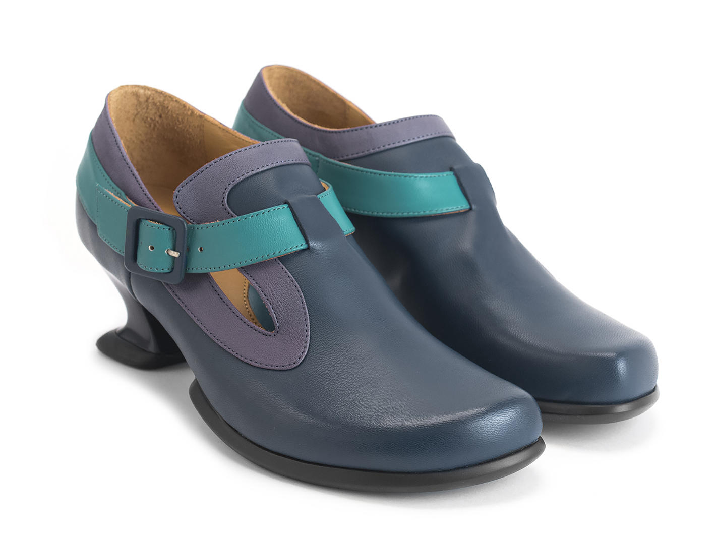 Shukran Blue/Purple Buckled shoe with slit: Quarter view