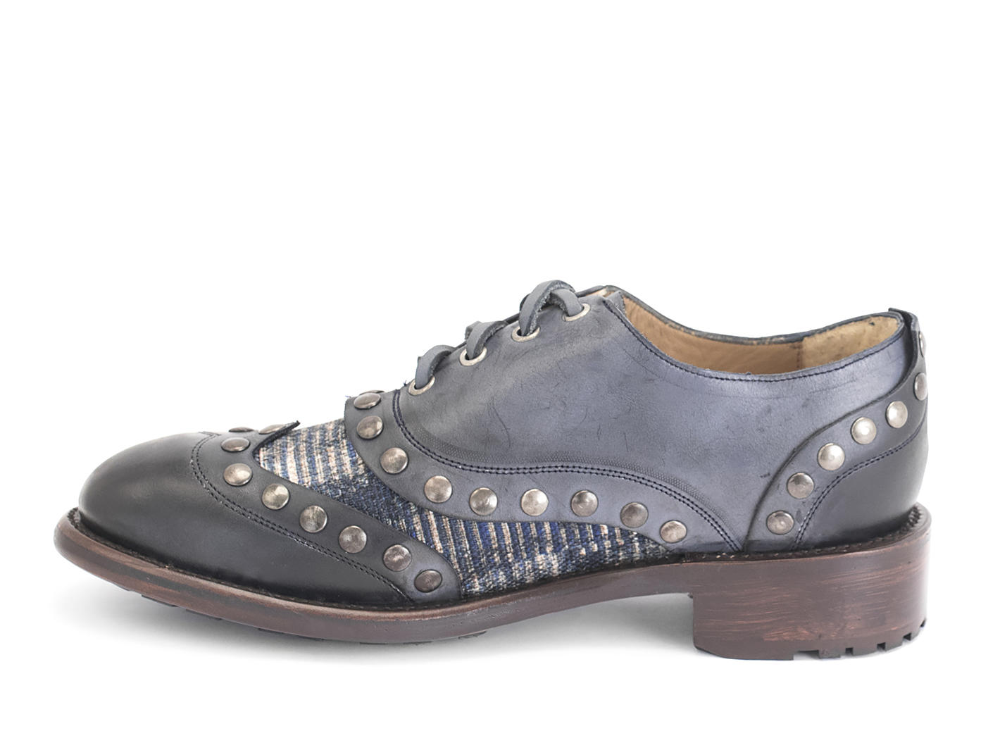 Studly Bleu Richelieu à bout golf à rivets: Profile inside