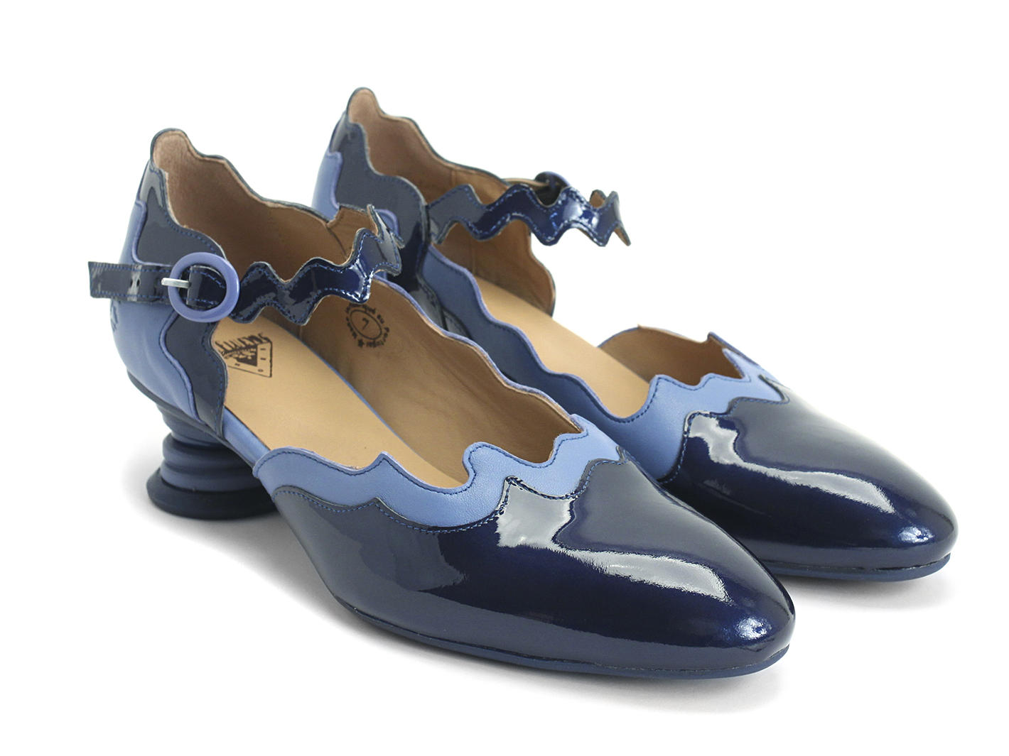Trivialis Blue Wavy mary jane: Quarter view