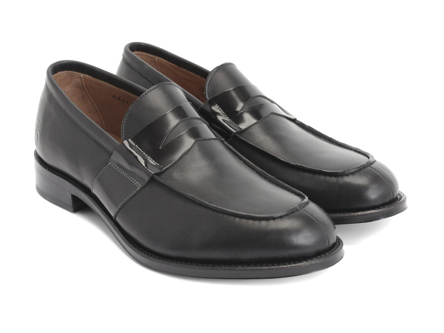 Tuscan Noir Classic penny loafer: Quarter view